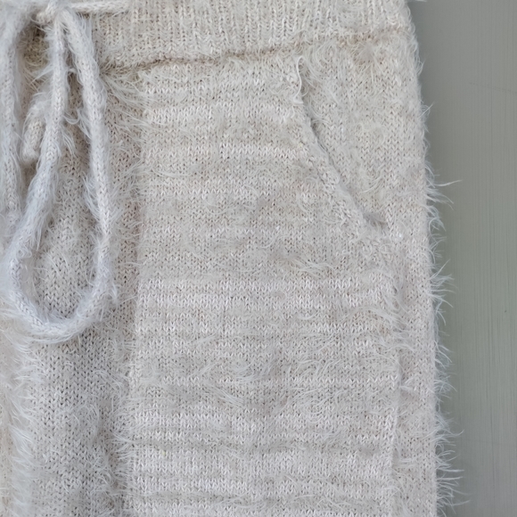 Lulu's Road to Cozy Taupe Fuzzy Eyelash Drawstring Joggers - Picture 3 of 7